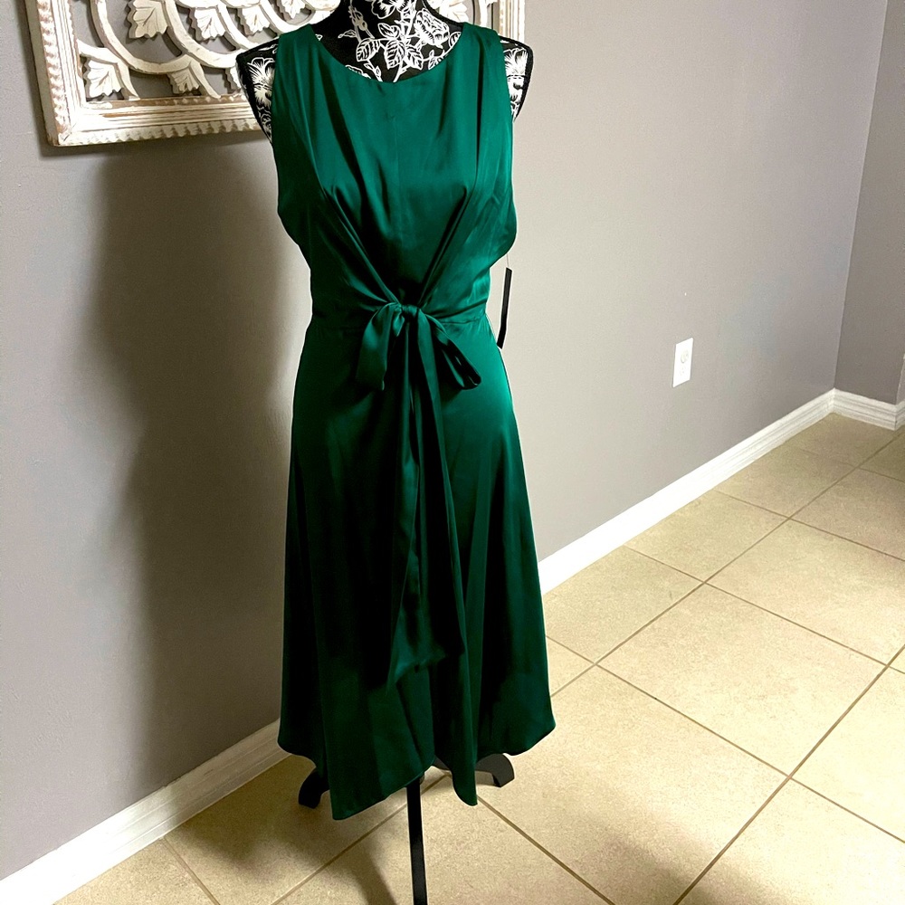 Maggy London Sleeveless Tie Waist Dress